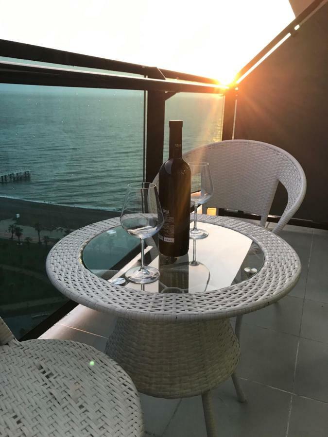 Sea View Apartments Orbi Beach Tower Batum Dış mekan fotoğraf